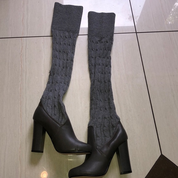 Grey sweater boots - Picture 2 of 3
